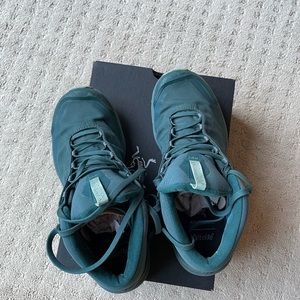 Arcteryx Aerios FL Mid GoreTex Hiking Shoes